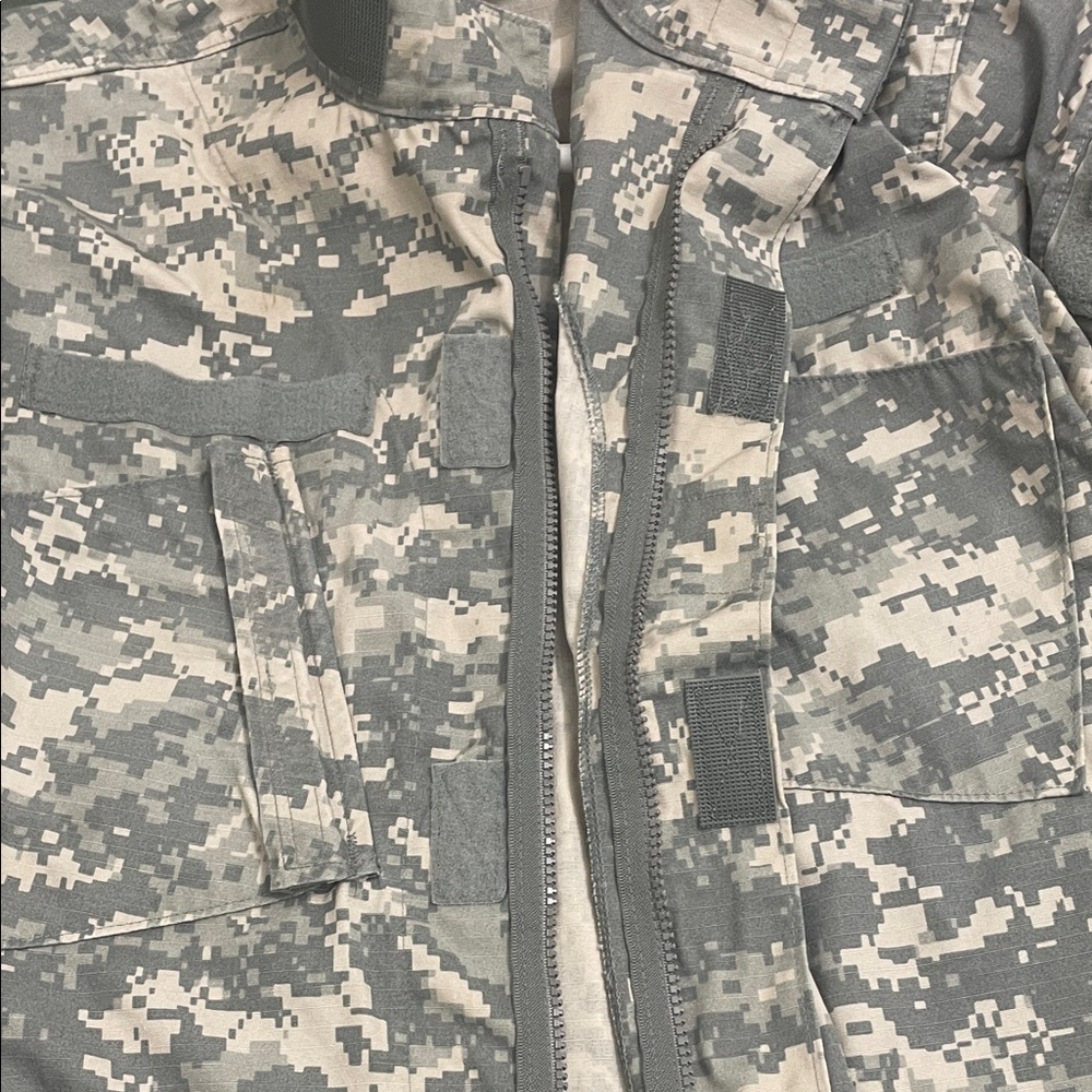 Men's Camouflage Jacket - Picture 8 of 11